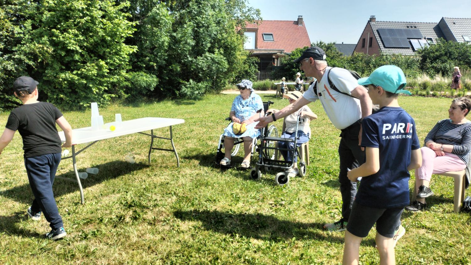 Olympiades inter générationnelles a l EHPAD de Steenvoorde  