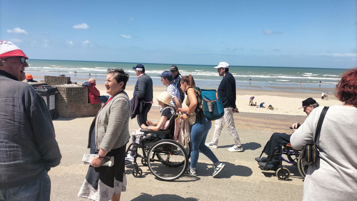 Promenade au marché artisanale et sur la plage de Bray Dunes 