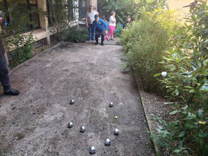 Pétanque a l EHPAD des Oyats